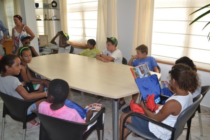 L’Ajuntament d’Altea dóna la benvinguda als xiquets sahrauís del projecte “Vacances en Pau”