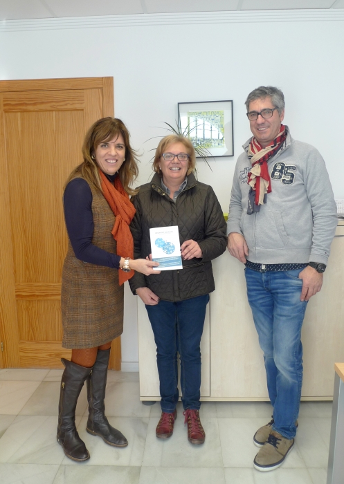 Toñi Cano guanya el premi de 600 euros en compres de la campanya de Nadal de la Regidoria de Comerç