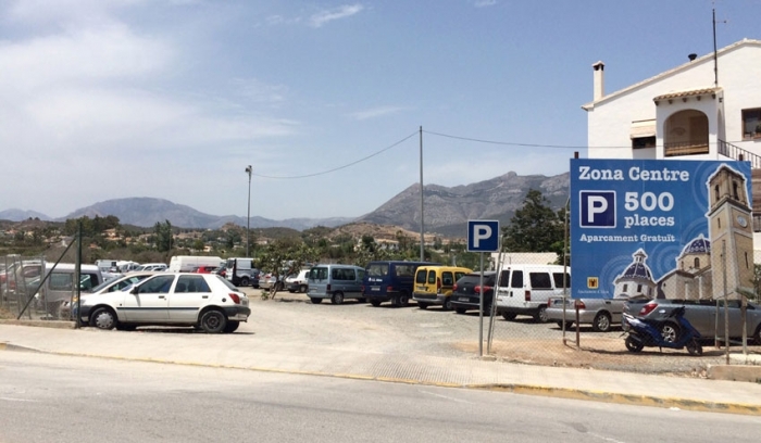 L’Empresa Pública arruixa el nou aparcament del camí de l’Horta per evitar molèsties als usuaris i veïns