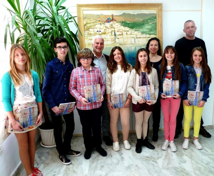 Jaume Llinares felicita als estudiants alteans premiats pel seu rendiment acadèmic a Educació Primària