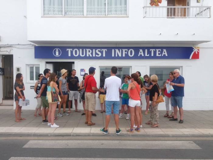 La nova ubicació de la Tourist Info d’Altea incrementa les atencions a turistes