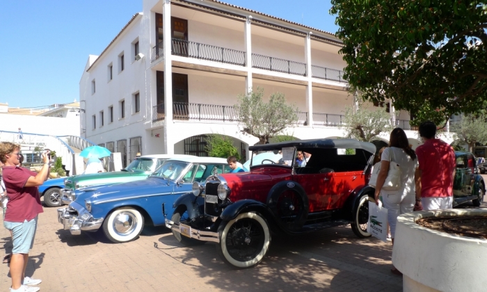 Vehículos de época del Veteran Car Club de España visitan Altea