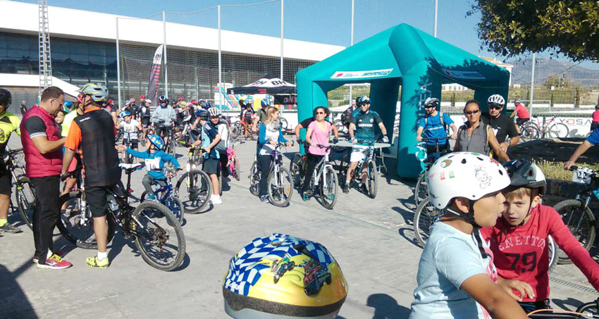 Más de 200 participantes en la ”Volta en Bici”