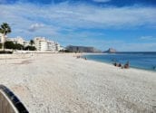 La Empresa Pública acondiciona las playas de Altea de cara a la campaña de otoño