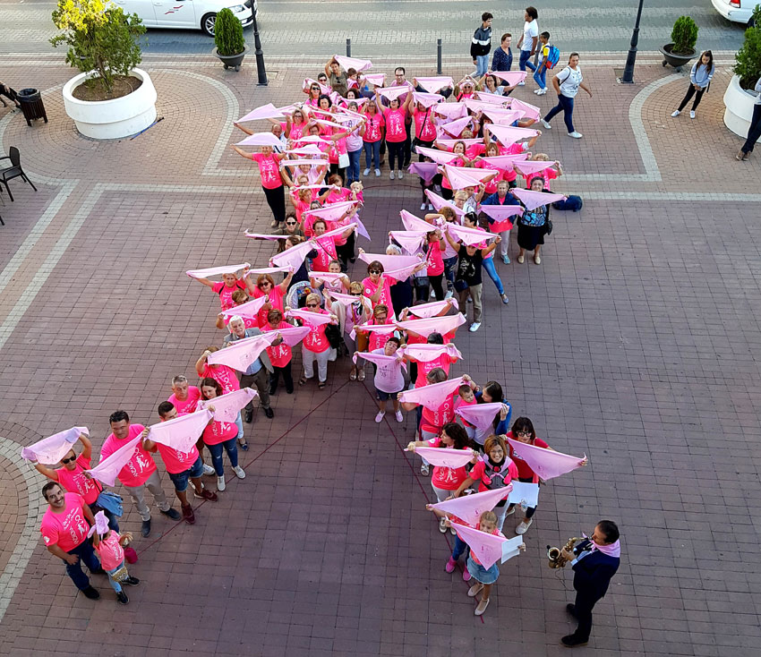 Altea es suma a la commemoració del Dia Mundial contra el Càncer de Mama amb diverses activitats
