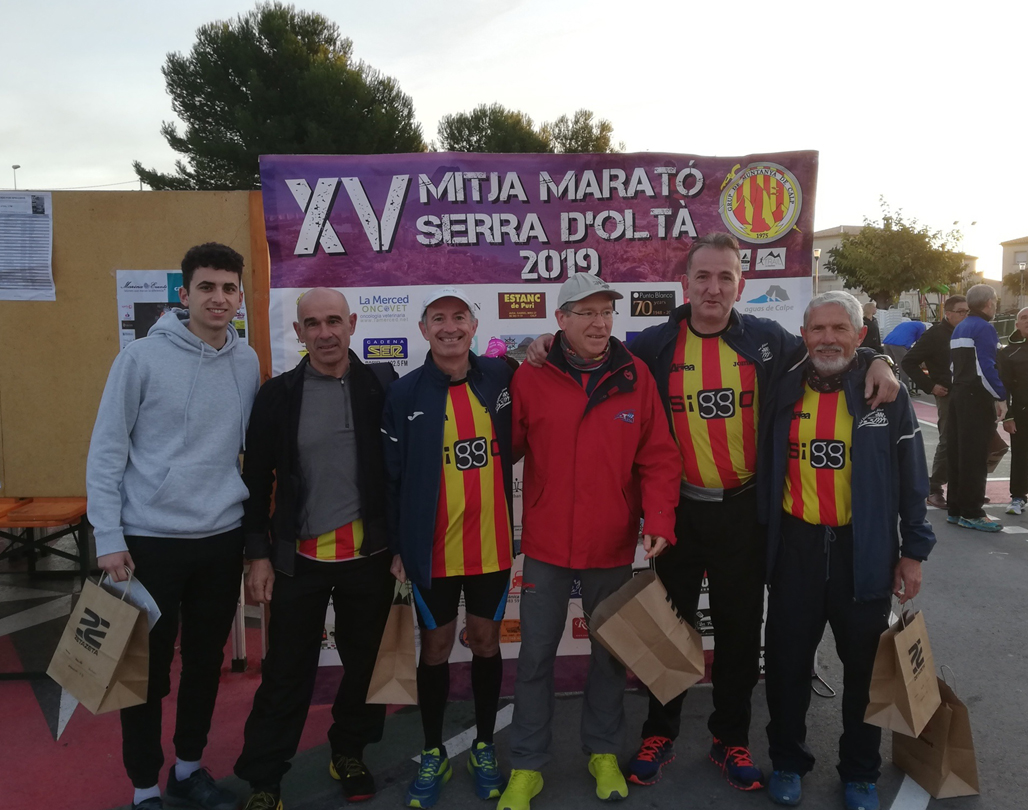 Nodrida representació del Club Atletisme Altea a la Mitja Marató Serra D’Oltà