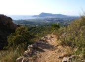 Medio Ambiente y Turismo invierten 15.800 euros en la adecuación del ‘’Camí de les Revoltes’’ en la Sierra de Bernia