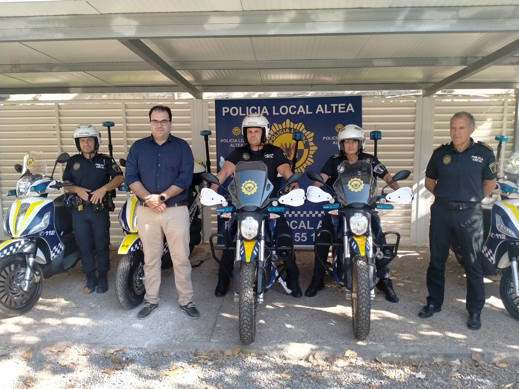 La Policia Local modernitza la seua flota amb motos elèctriques i híbrides