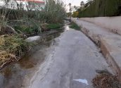 Medio Ambiente continúa limpiando barrancos para evitar inundaciones en caso de fuertes lluvias