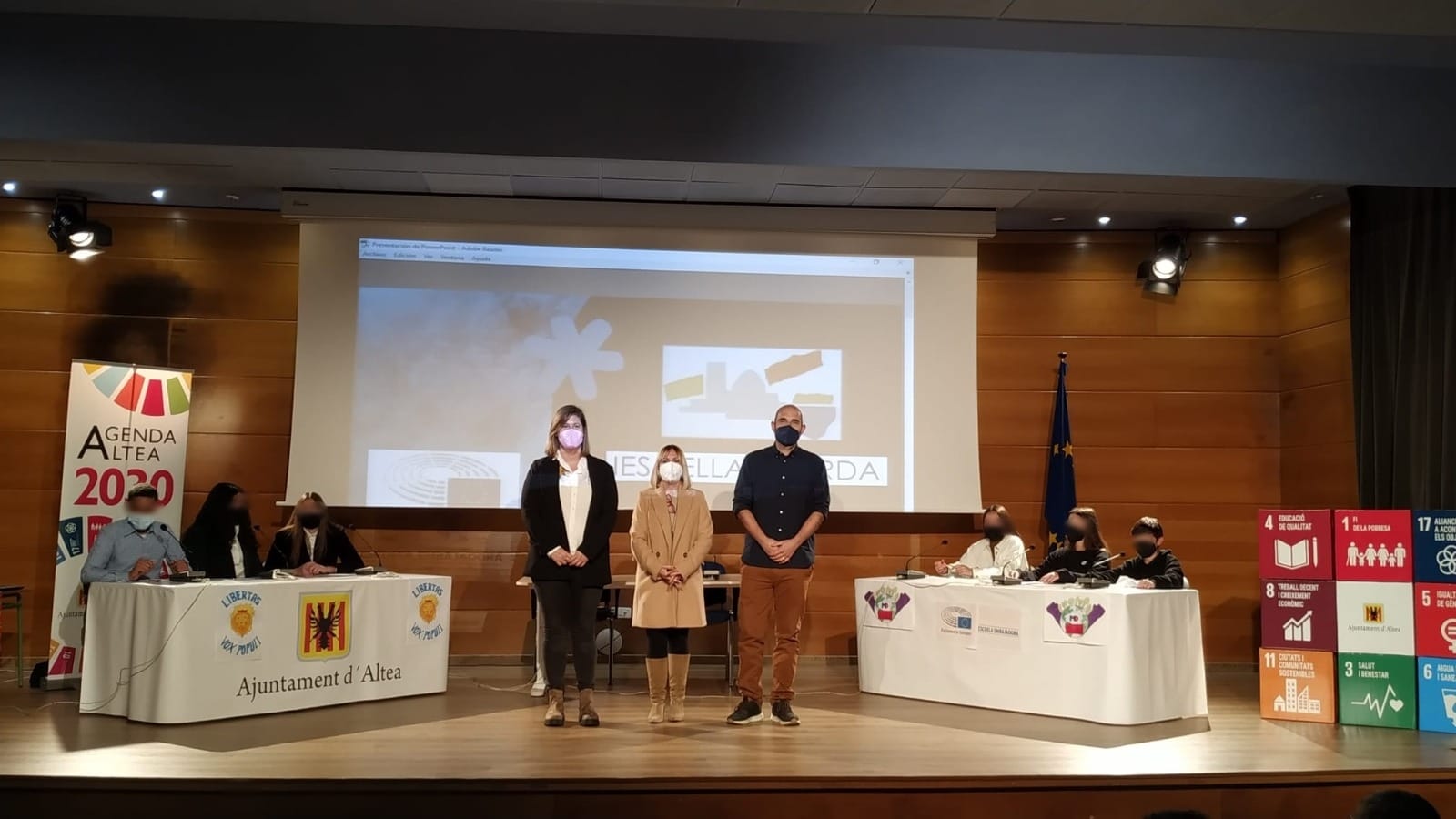 Els alumnes de l’IES Bellaguarda organitzen un debat parlamentari dins del projecte europeu Escoles Ambaixadores