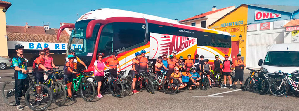 40 ciclistes participen en la ruta a la Vía Verde de Ojos Negros