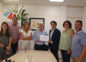 Altea recibe el distintivo de Municipio Turístico de mano del secretario autonómico de Turisme, Francesc Colomer