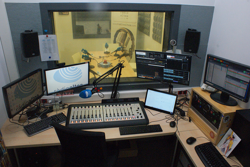 Ràdio Altea presenta la seua nova programació