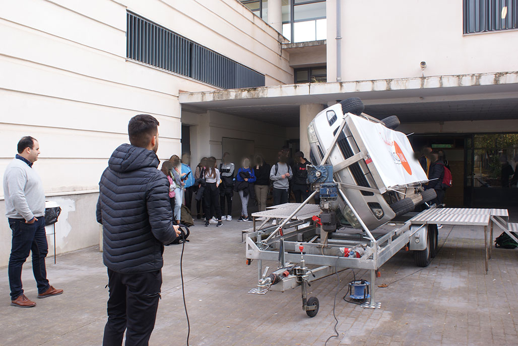 Educació i Seguretat Ciutadana organitzen un simulacre de bolcada de vehicles per a l’alumnat d’Altea
