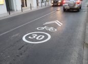 Altea implanta más de cinco kilómetros de ciclocalles y dota de 66 plazas más de aparcamientos para bicicletas