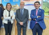 El matí d'avui, l'edil de Turisme d'Altea ha rebut a la fira de Turisme Salon des Vacances l'ambaixador d'Espanya a Brussel•les i al president de l’Oficina Espanyola de Turisme a Bèlgica.