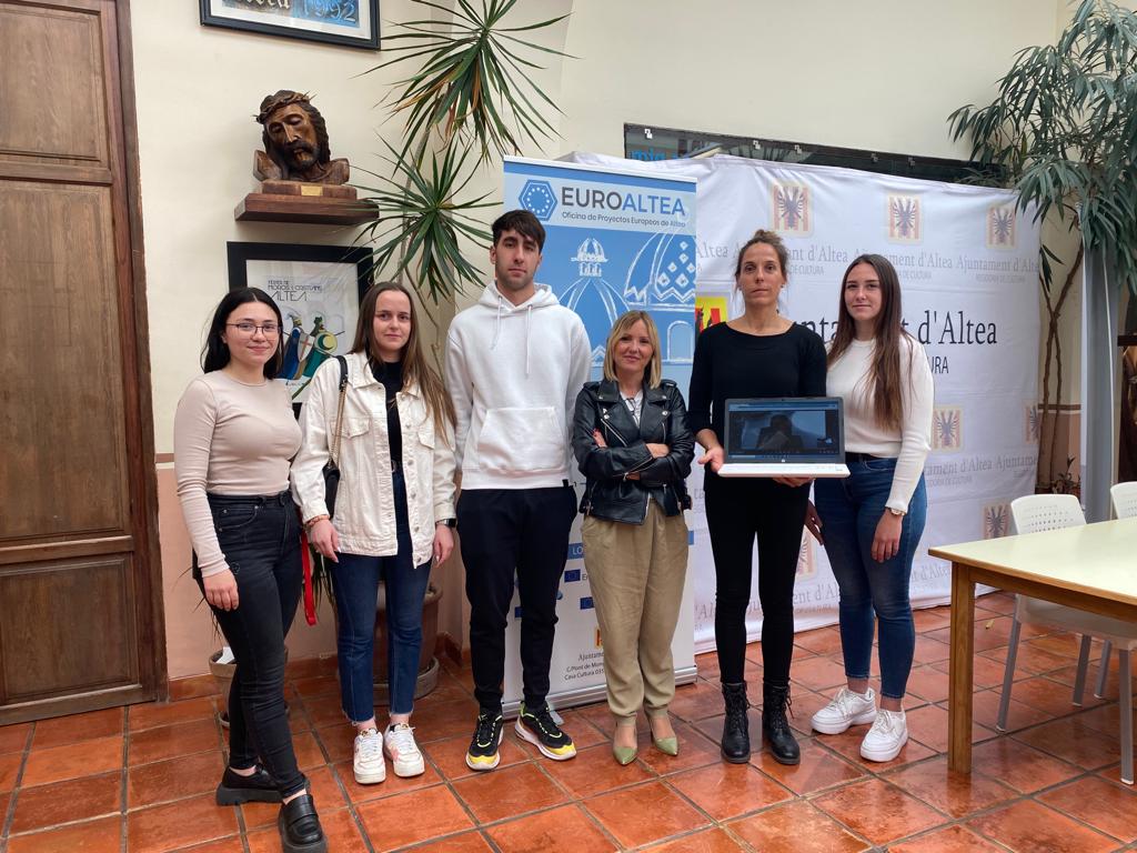Proyectos Europeos presenta los estudiantes que participan en la movilidad juvenil Erasmus+ «Low No More» en Bulgaria