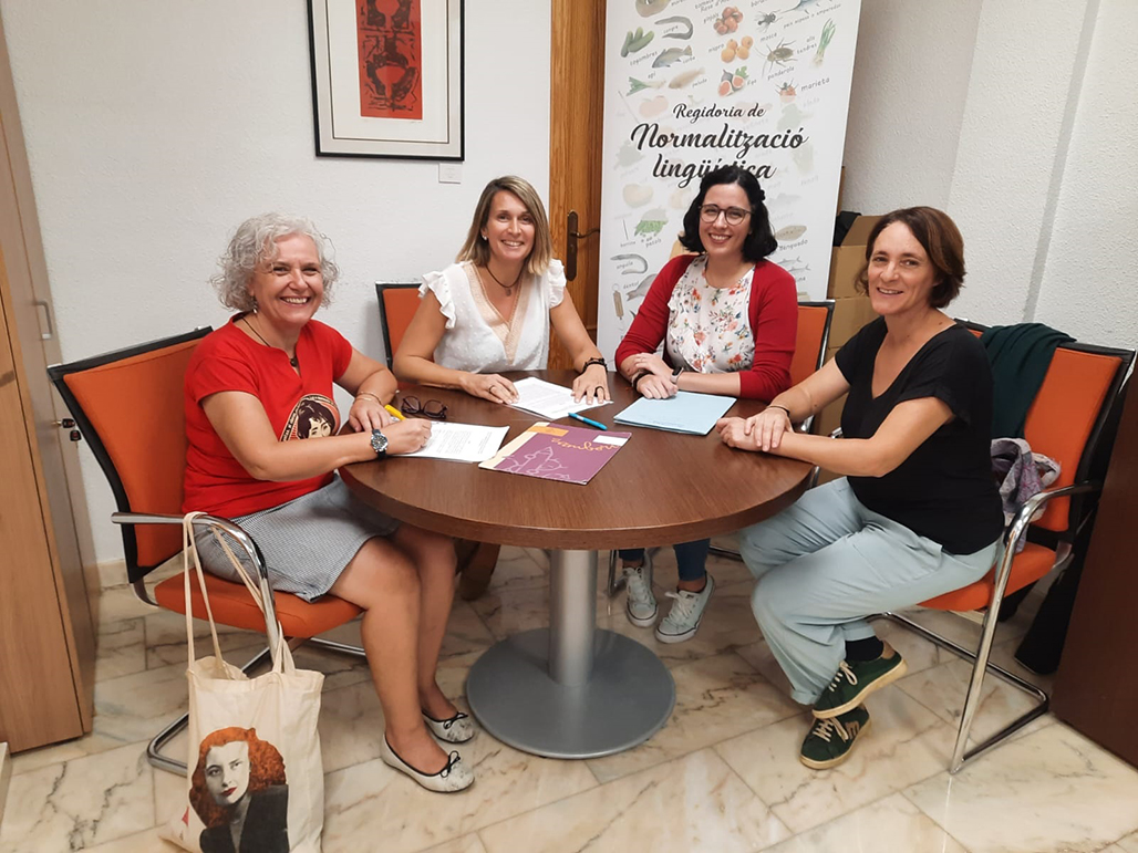 El Ayuntamiento de Altea y la Coordinadora per l’Ensenyament en Valencià de la Marina Baixa firman un convenio de colaboración