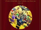 Recuerda que el domingo 10 de diciembre, en el Centro Cultural de Altea la Vella a las 17:00h, podrás disfrutar de la película “Batman Lego” en valenciano. No te lo pierdas!