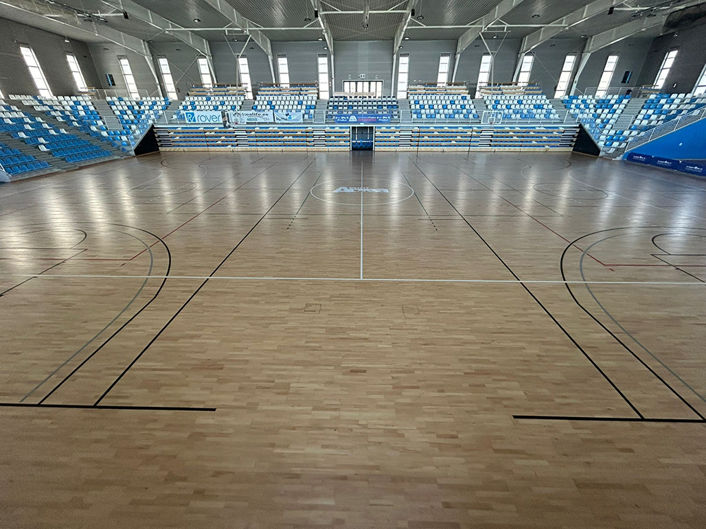 Concluida la restauración  del pavimento de la pista del Palau d’Esports Vila d’Altea