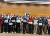 El Pleno felicita a los ocho estudiantes alteanos galardonados por la Consellería con el premio extraordinario al rendimiento académico