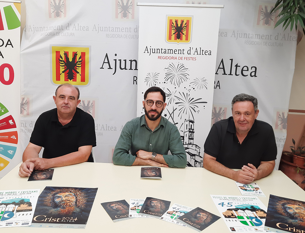 Altea celebra sus Fiestas Patronales en honor al Santísimo Cristo del Sagrario y de Moros y Cristianos