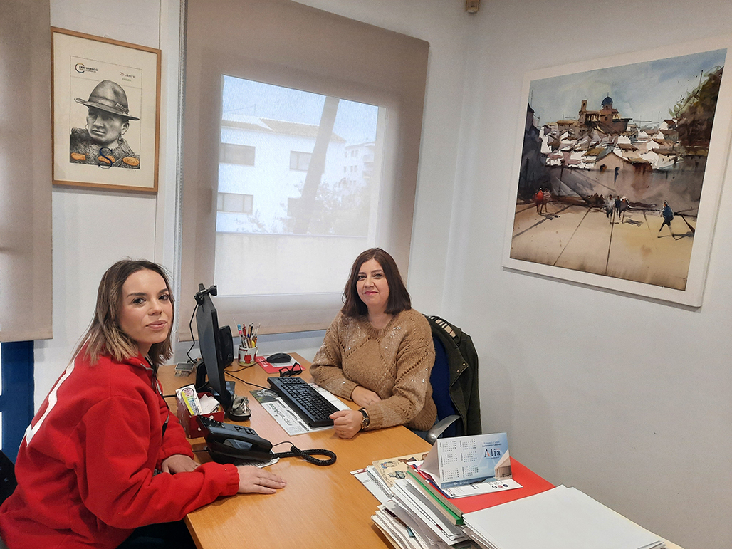 Igualtat i Creu Roja instal•len un Punt Violeta en la carpa festera del Mig Any Igualtat i Creu Roja instal•len un Punt Violeta en la carpa festera del Mig Any
