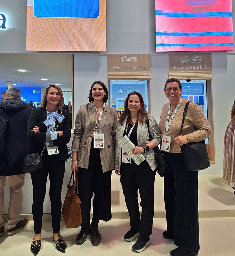 Entre les moltes reunions i trobades de l’àrea municipal de Turisme en el transcurs de FITUR, l’edil, Xelo González, i la tècnica, Ana Pérez, han mantingut converses amb la secretària d’Estat de Turisme, Rosario Sánchez Juan.